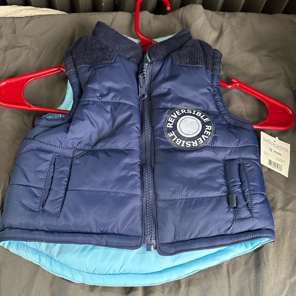 Sprockets Other - New puffer vest Reversible full zipper size 12 months sprockets. Boys